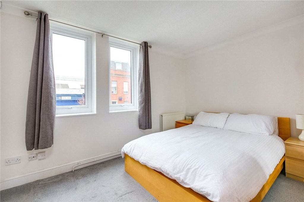 Property photo 3 of 6