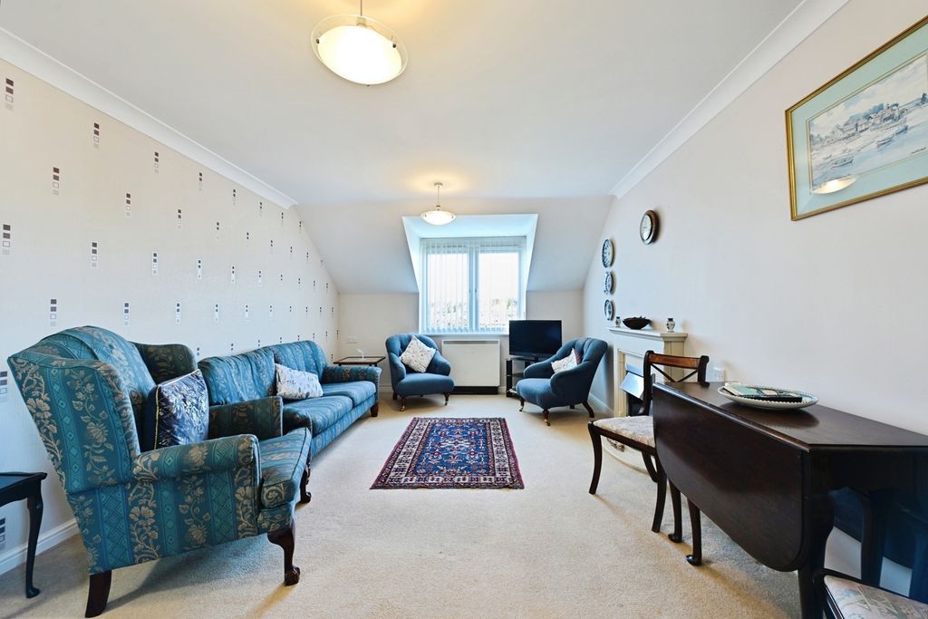 Property photo 3 of 11 Pbox-Img.Jpg