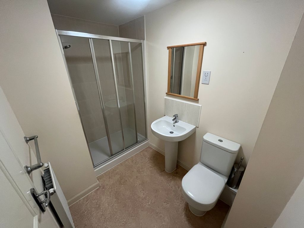 Property photo 3 of 15 Img_3428