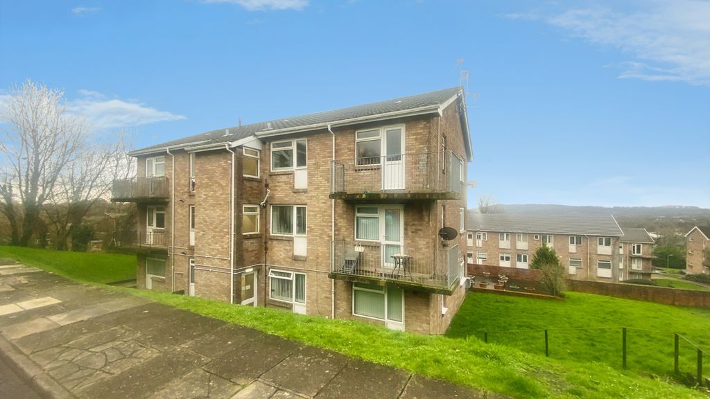 Property photo 1 of 5