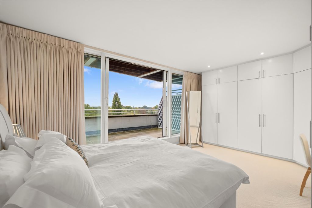 Property photo 3 of 15 Image