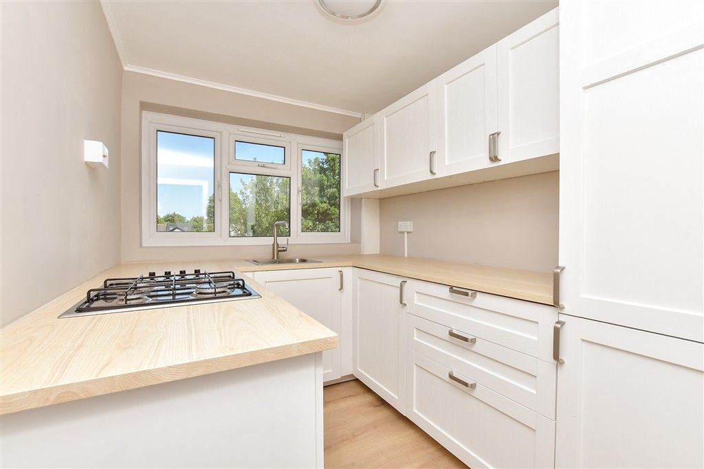Property photo 1 of 17 Kitchen