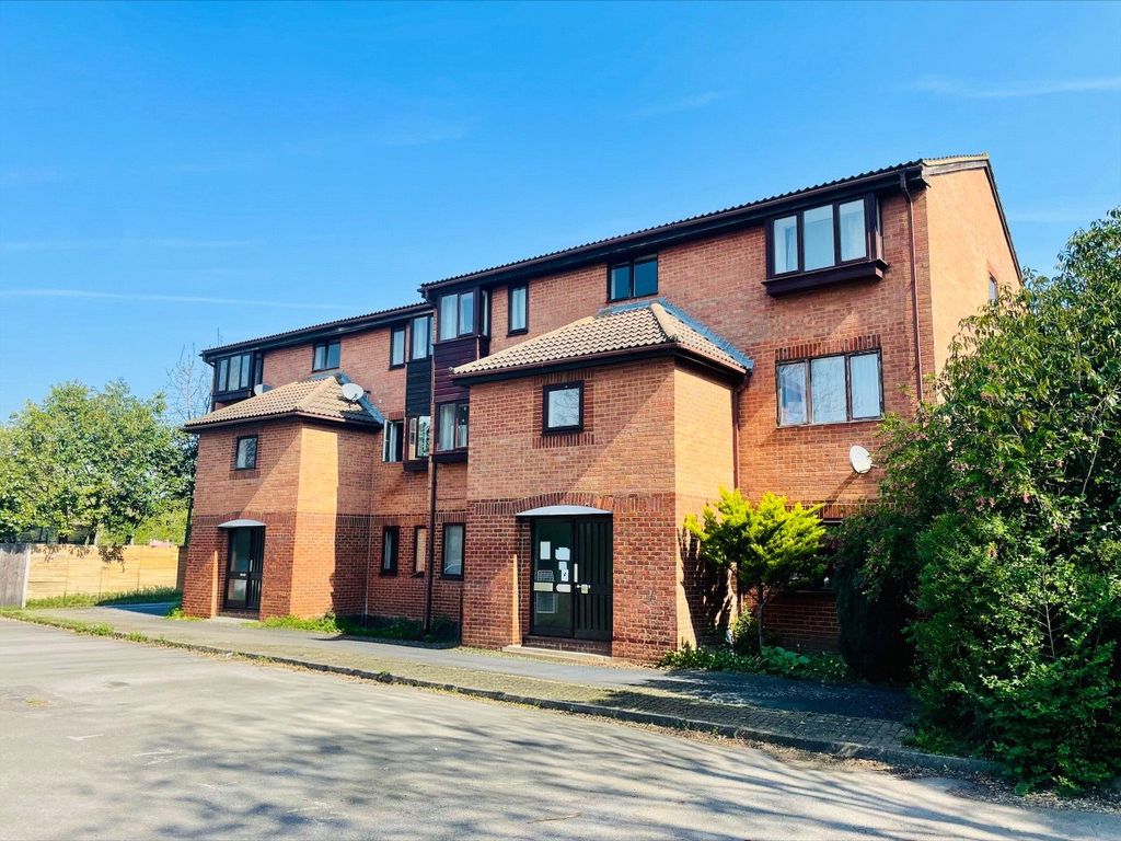 Property photo 1 of 7 Picture No. 11