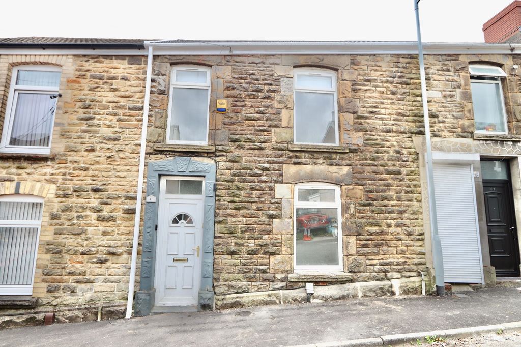 Property photo 1 of 31