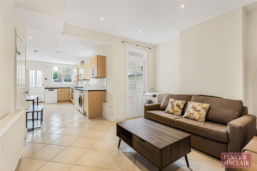 Property photo 1 of 14 Picture No. 27