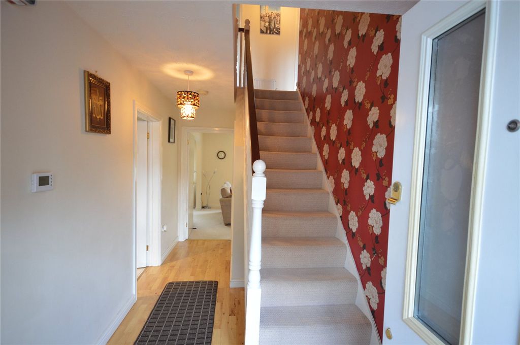Property photo 2 of 16 Hallway