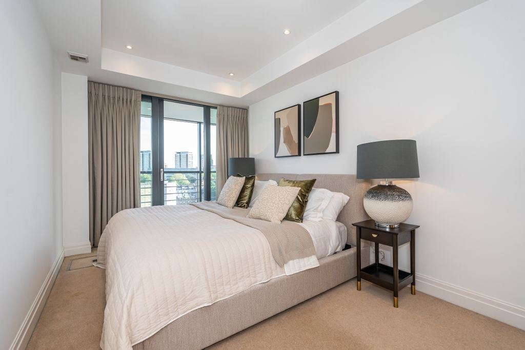 Property photo 3 of 36 72_11_Sheldon_Sq_...