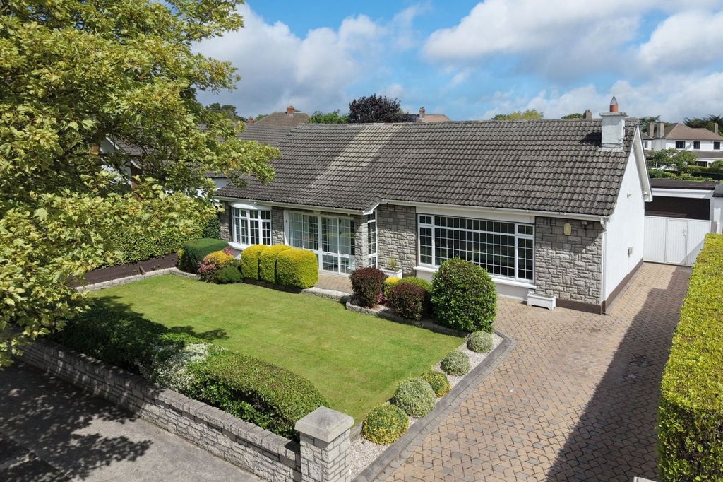 Property photo 1 of 38 Picture No. 01