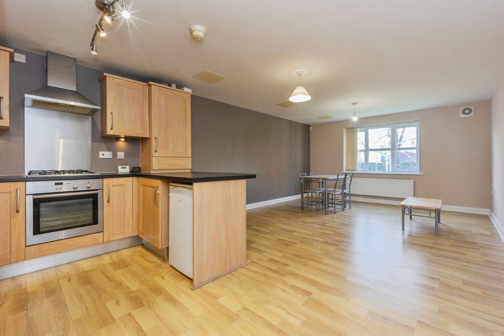 Property photo 2 of 18 Photo