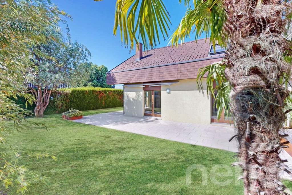 Property photo 3 of 12