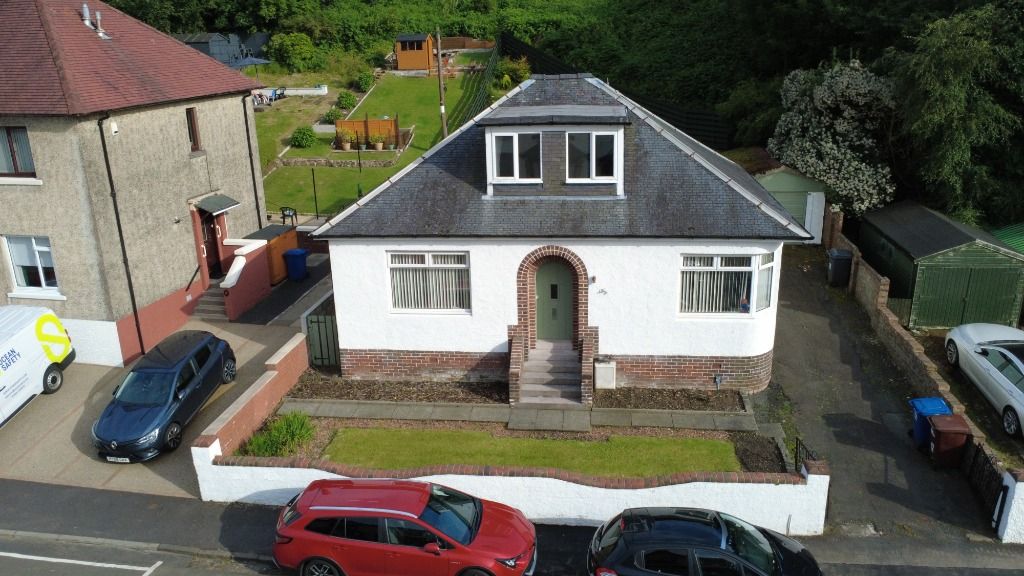 Property photo 2 of 33