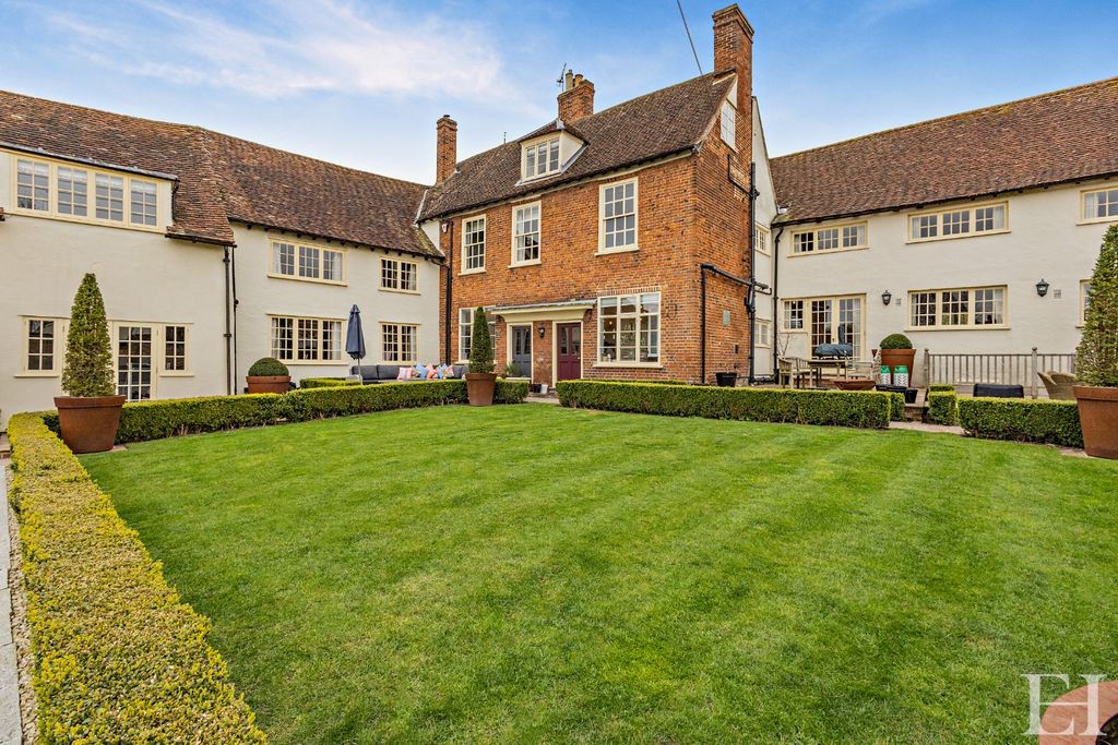 Property photo 1 of 39 4694670