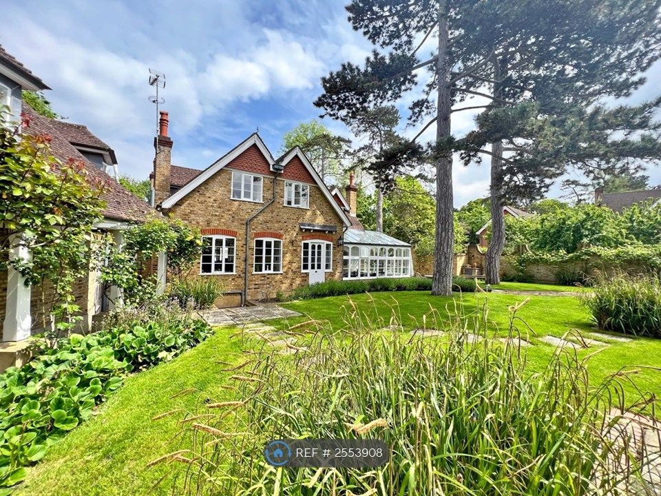 Property photo 2 of 34