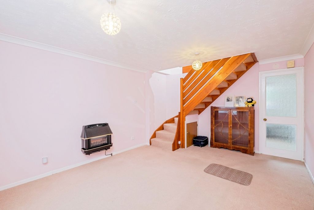 Property photo 3 of 15 Living Room
