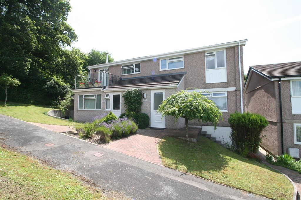 Property photo 1 of 13 Front