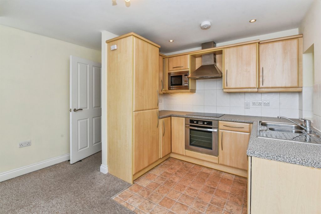 Property photo 2 of 12