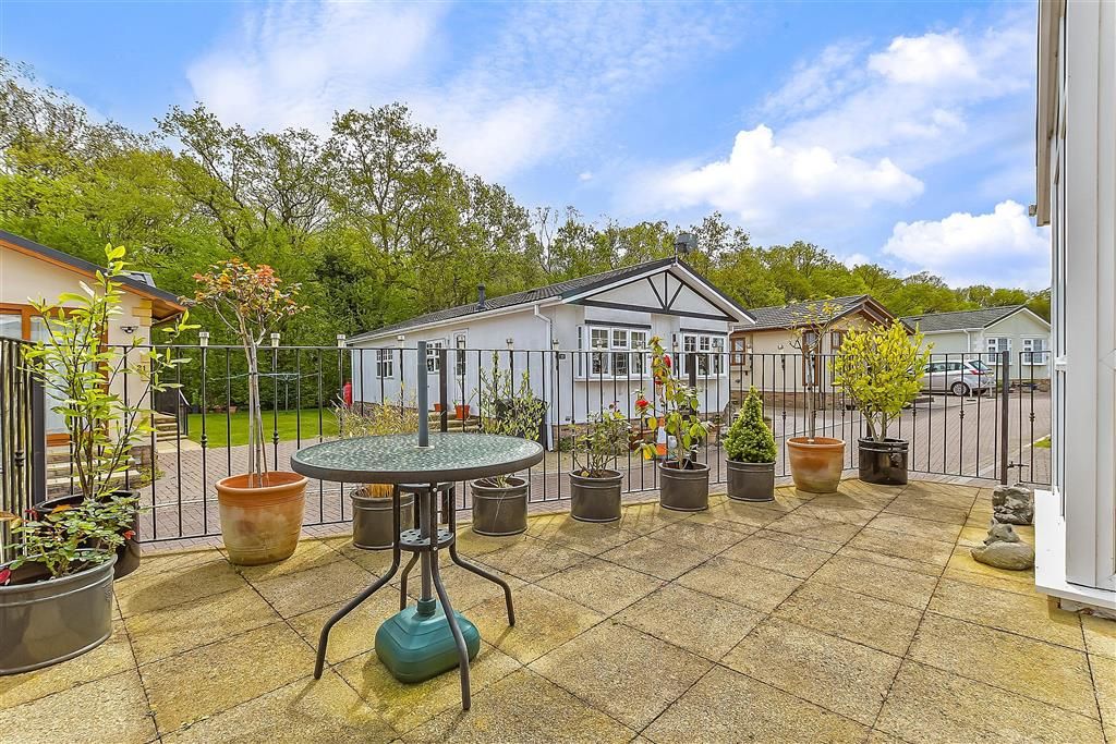 Property photo 1 of 9 Balcony / Terrace