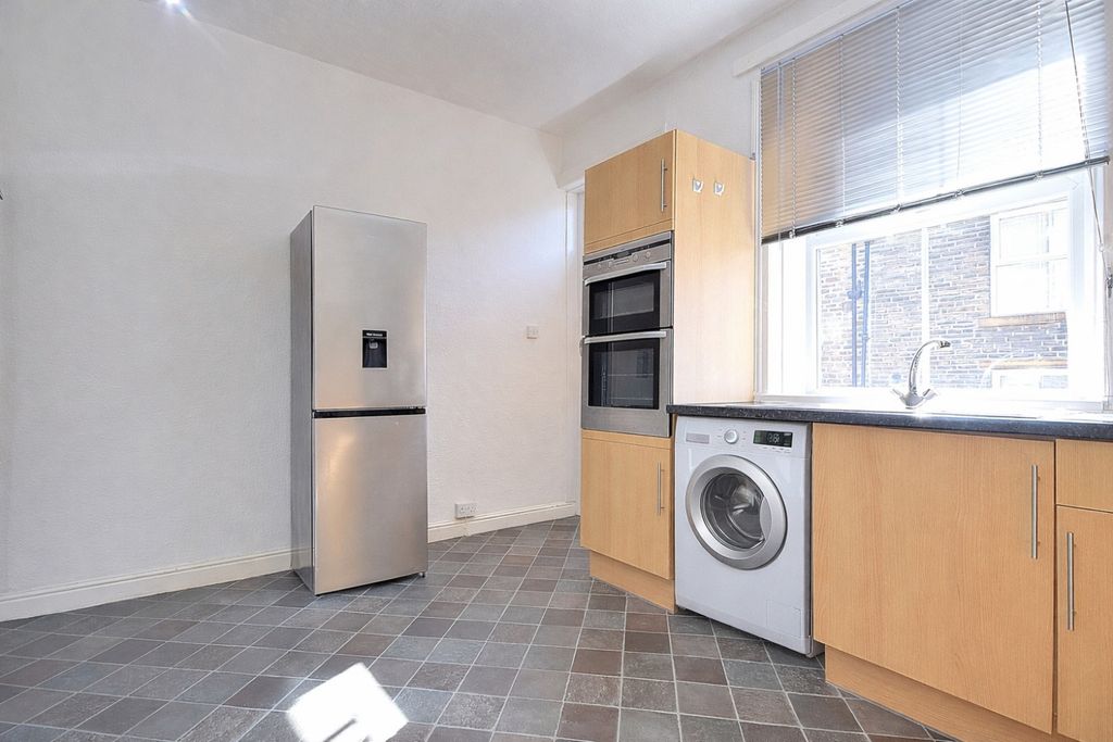 Property photo 3 of 14 William St Ewemove Brighouse (1)