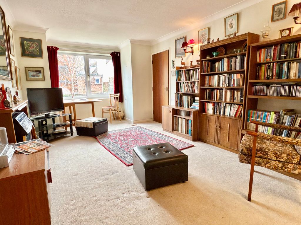 Property photo 2 of 8