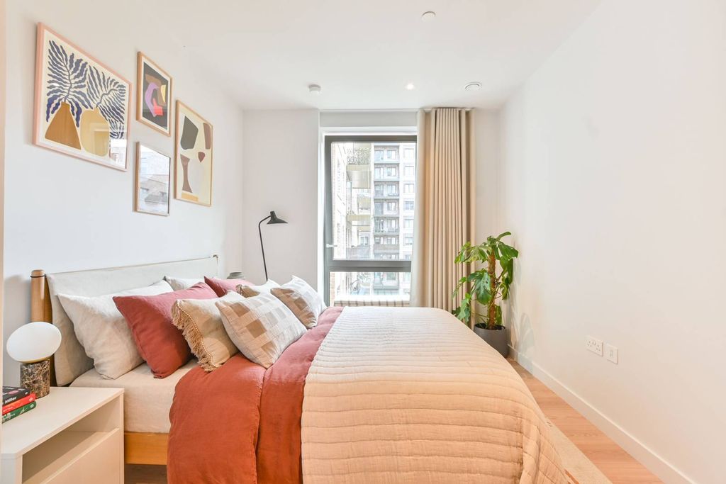 Property photo 1 of 38