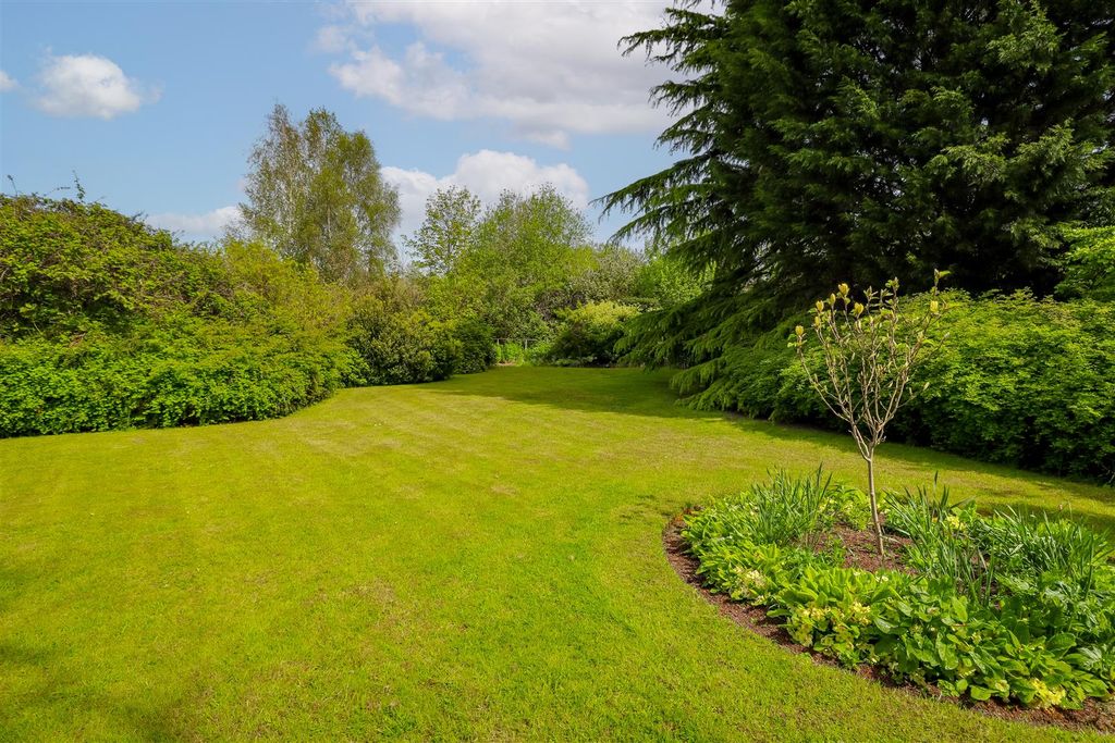 Property photo 3 of 41