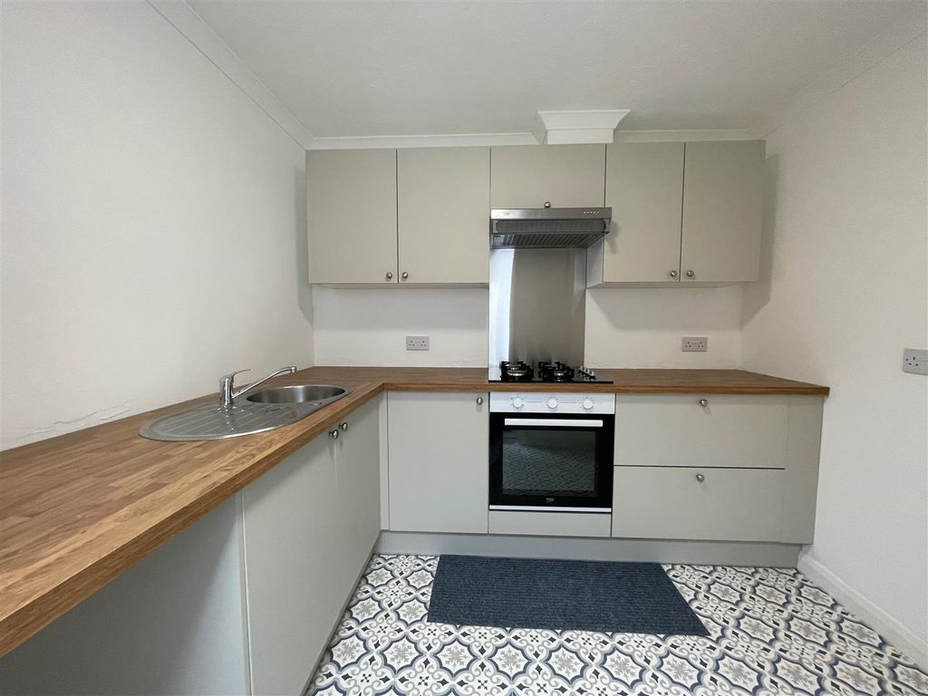 Property photo 2 of 7 8.Jpg