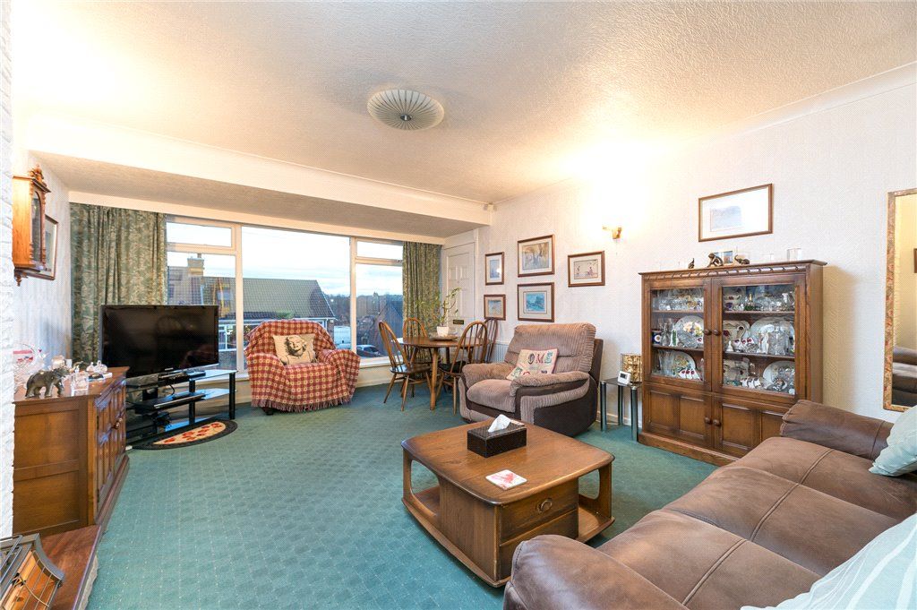 Property photo 3 of 22 Living Room