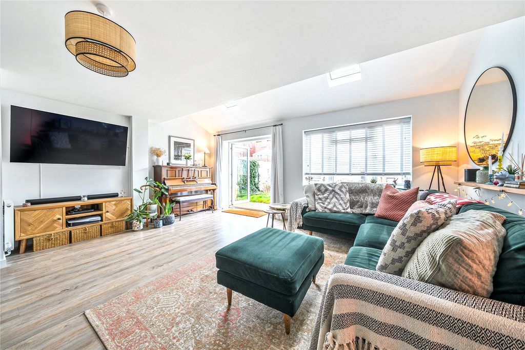 Property photo 2 of 9 Living Area