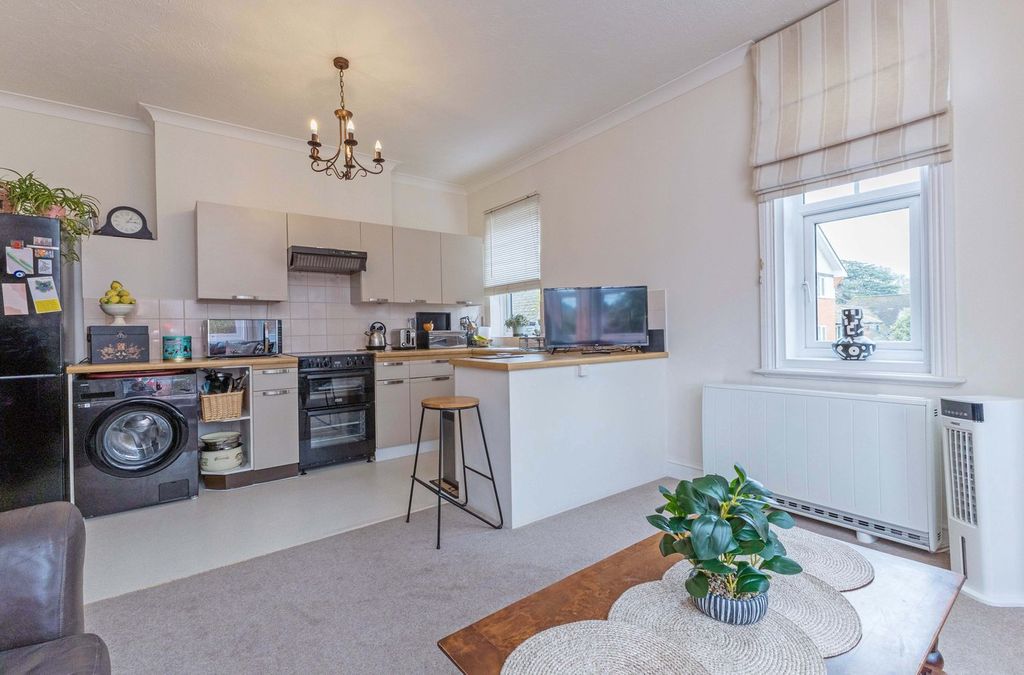 Property photo 3 of 15