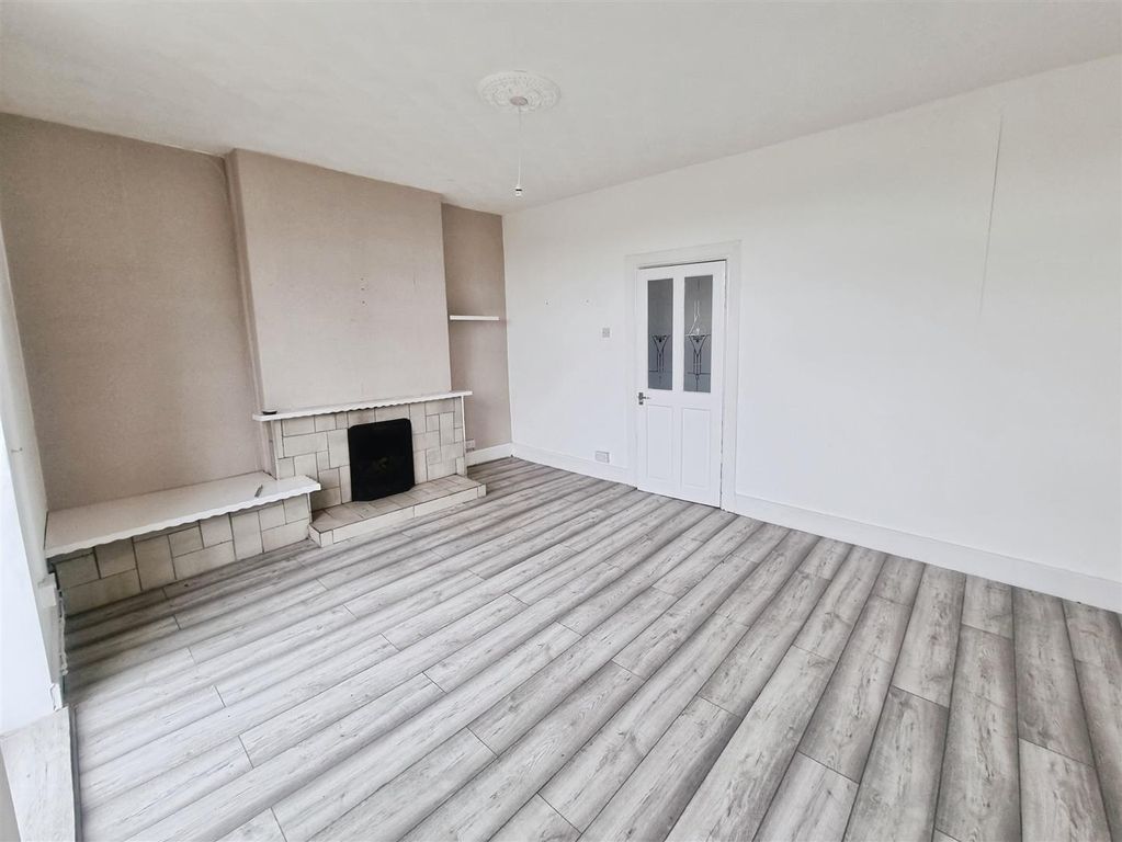 Property photo 3 of 16 268d0140-Image008.Jpg