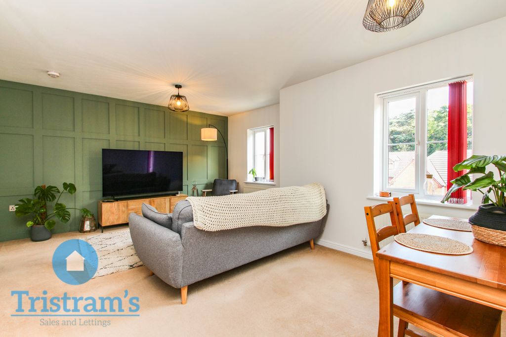Property photo 3 of 17 Img_9992