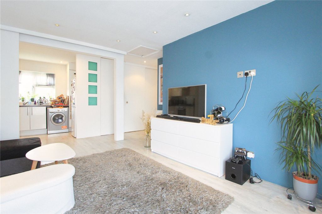 Property photo 2 of 15 Picture No. 05