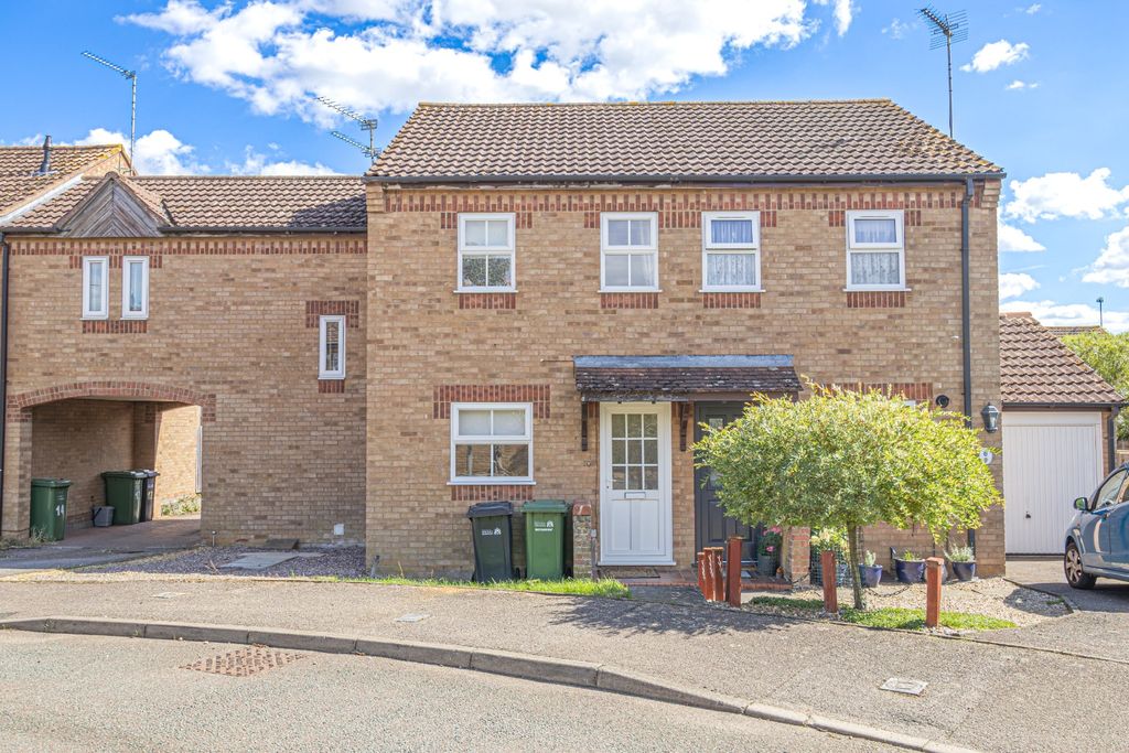Property photo 1 of 12 4889871