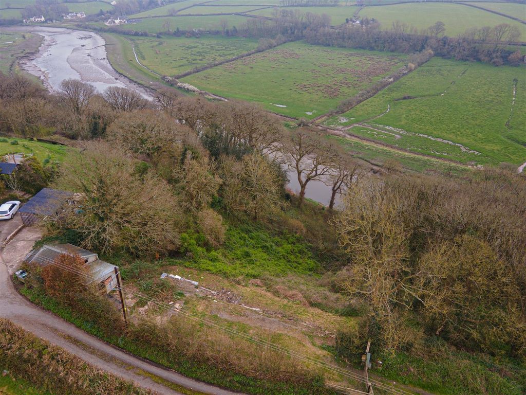 Property photo 2 of 6