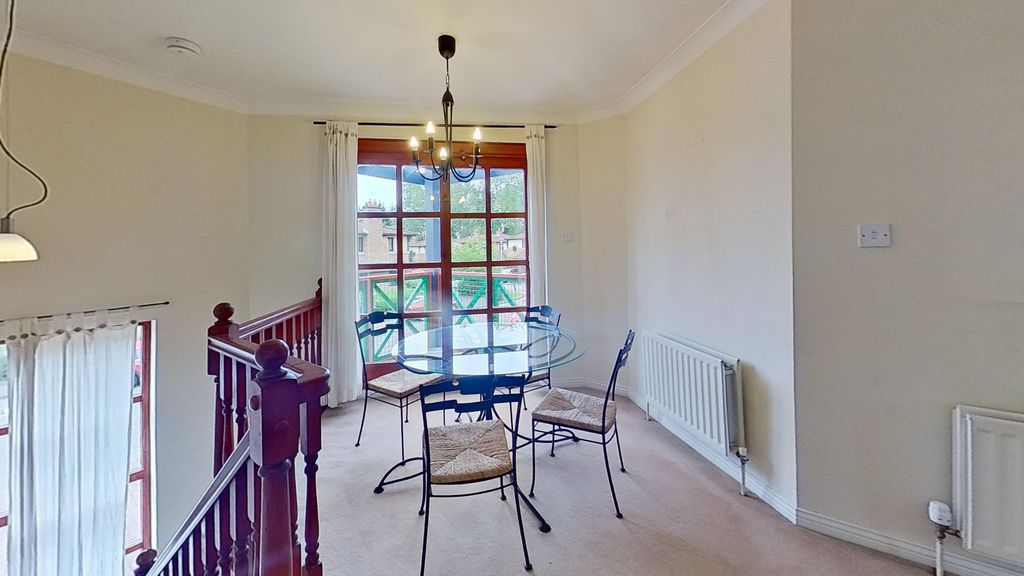 Property photo 3 of 11 Photo 3