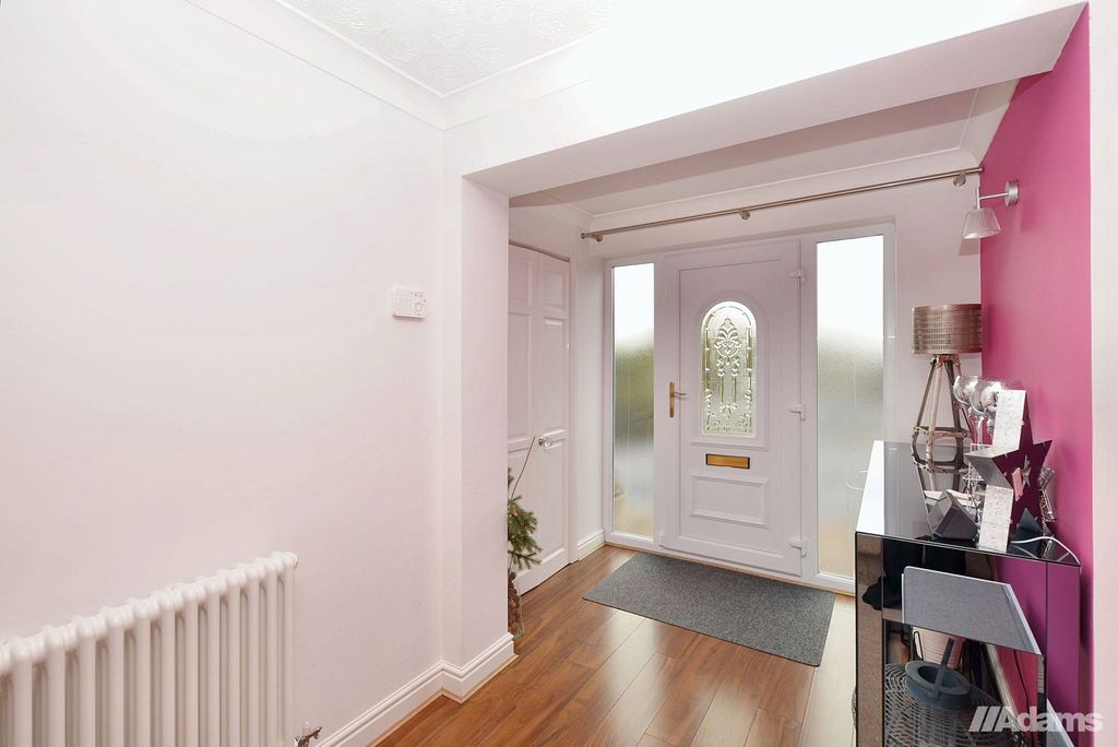 Property photo 3 of 32