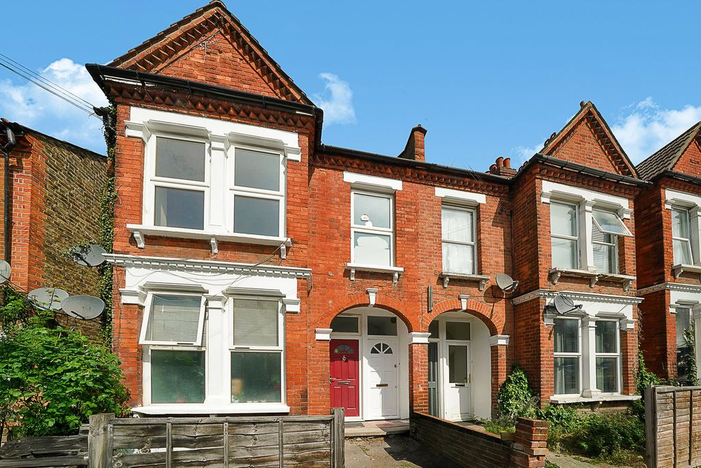 Property photo 1 of 11