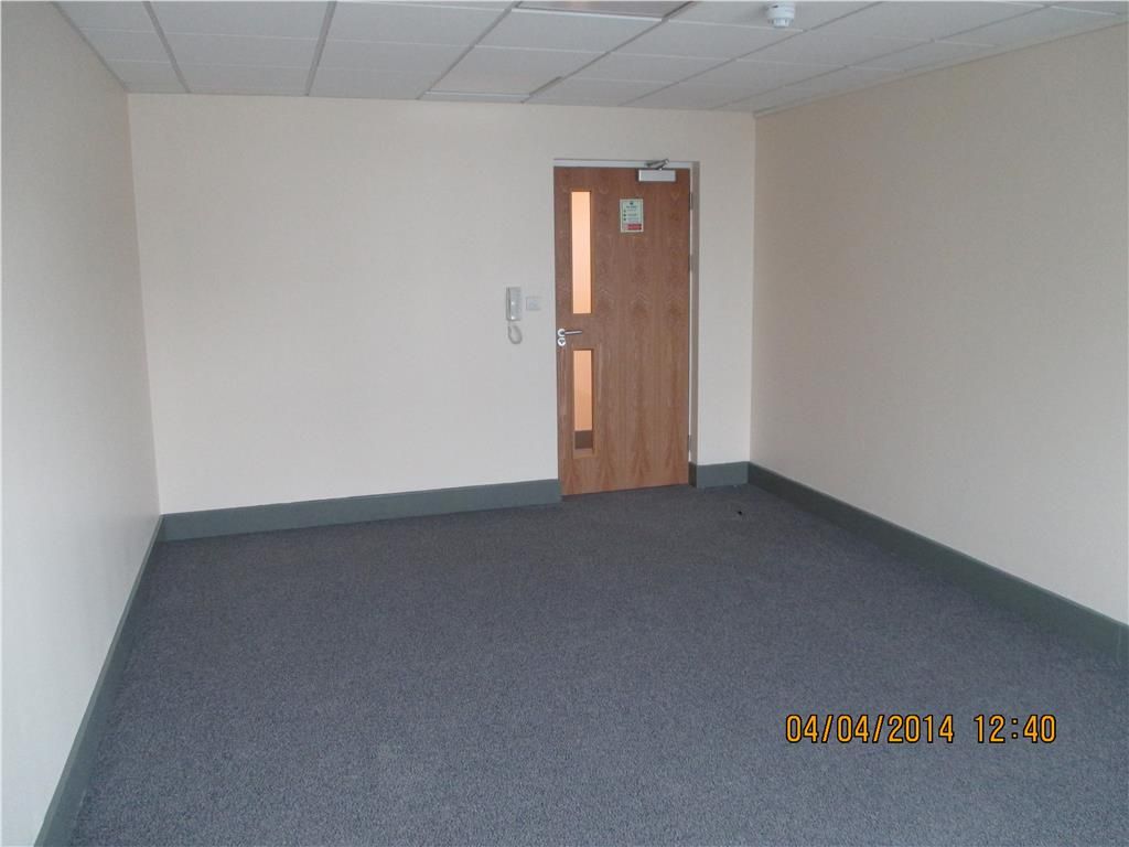 Property photo 3 of 9 Photo 7