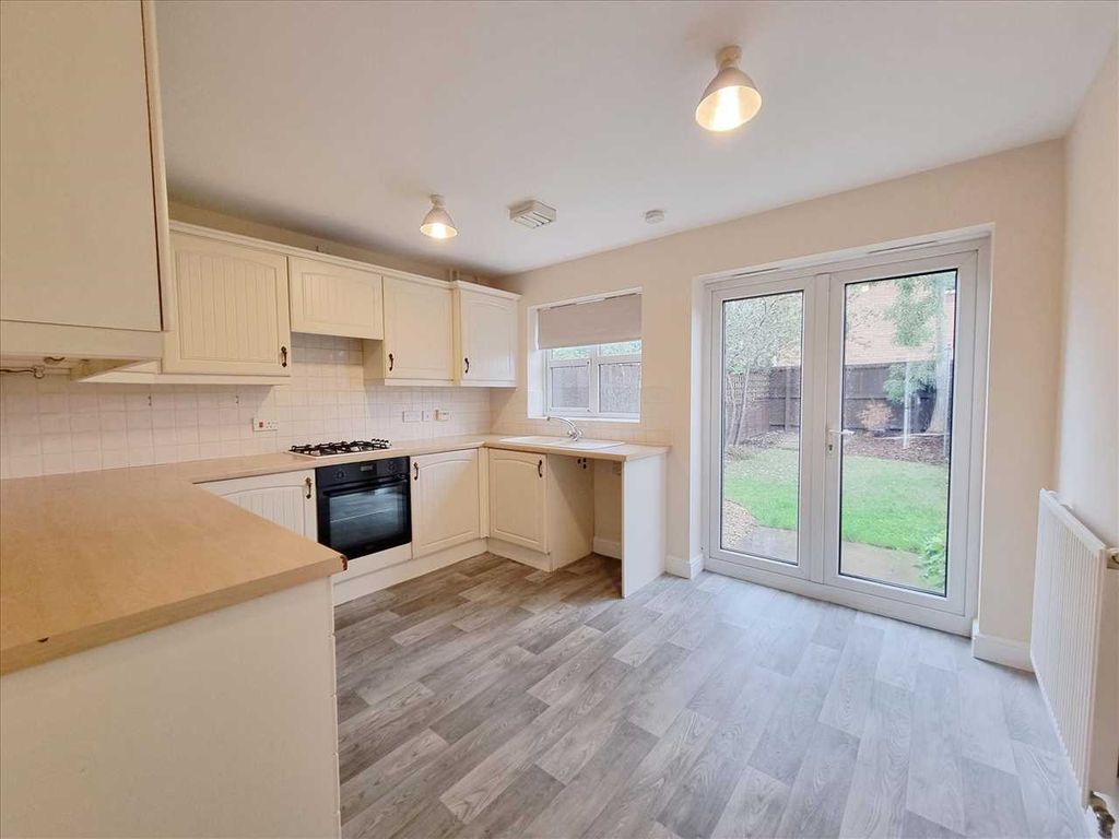 Property photo 3 of 9 Kitchen Diner: