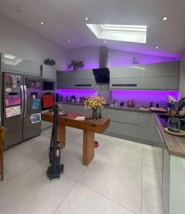 Property photo 2 of 4 Kitchen