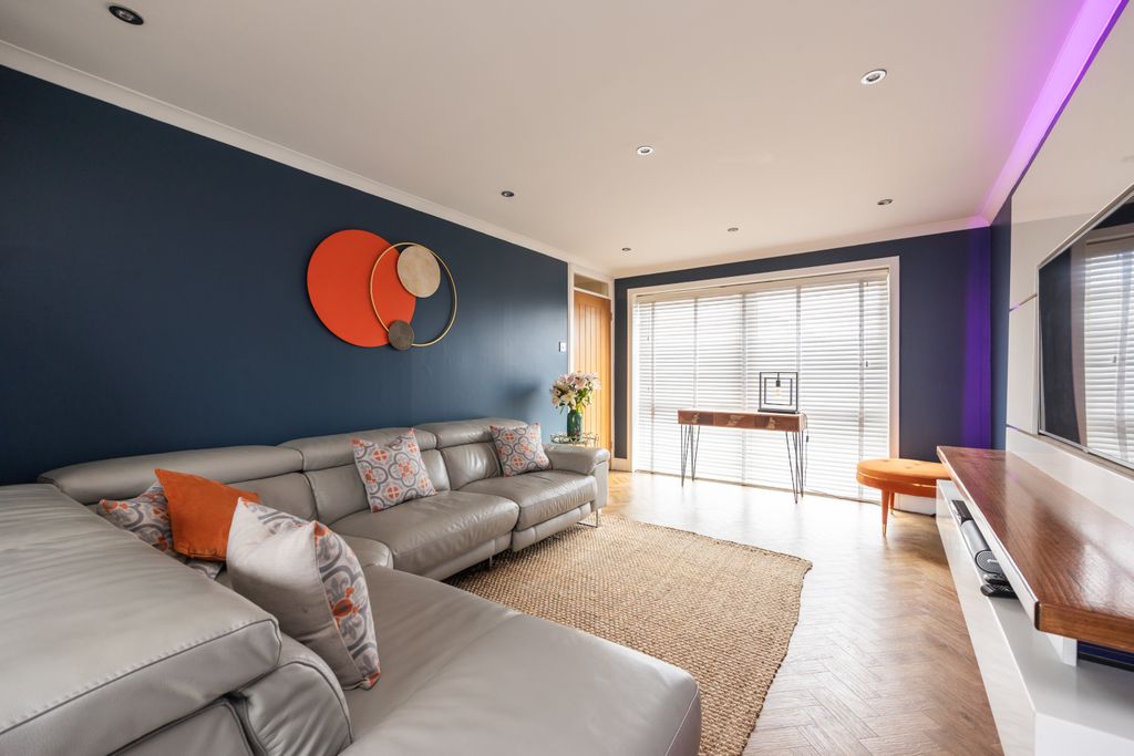 Property photo 3 of 20 Property Image 3