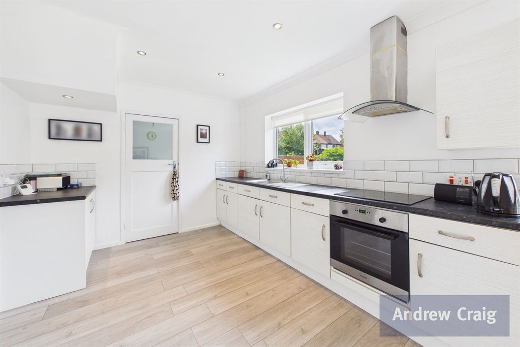 Property photo 3 of 16 Kitchen/Diner