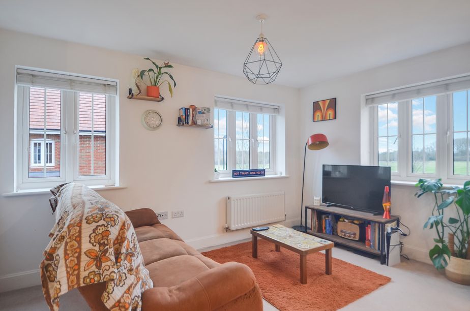 Property photo 1 of 15 Lounge Area (1).Jpg