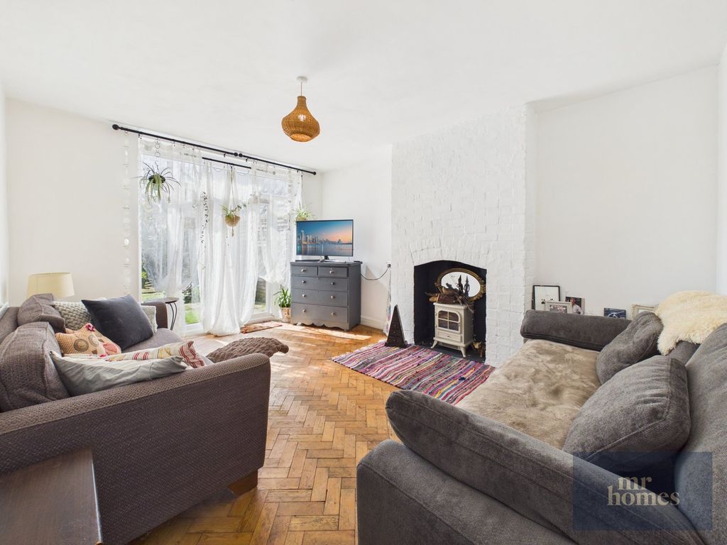 Property photo 3 of 48