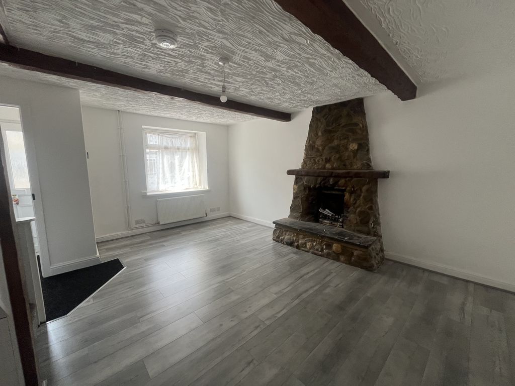 Property photo 3 of 9 Img_0461