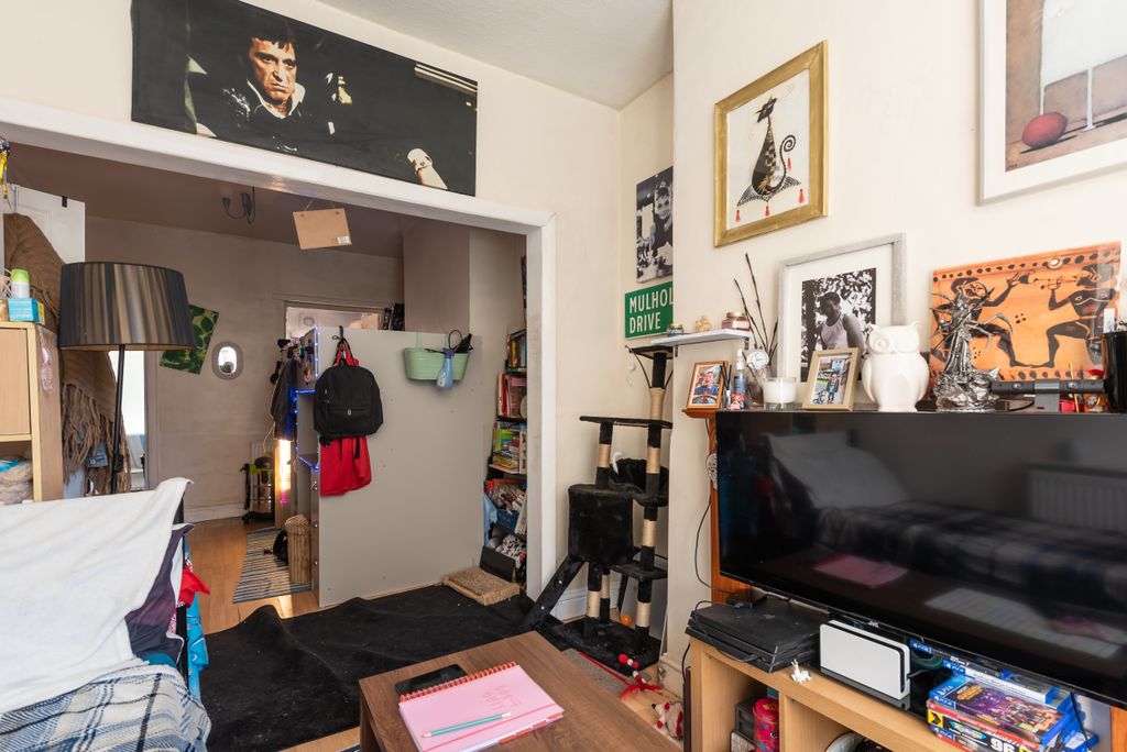 Property photo 3 of 15