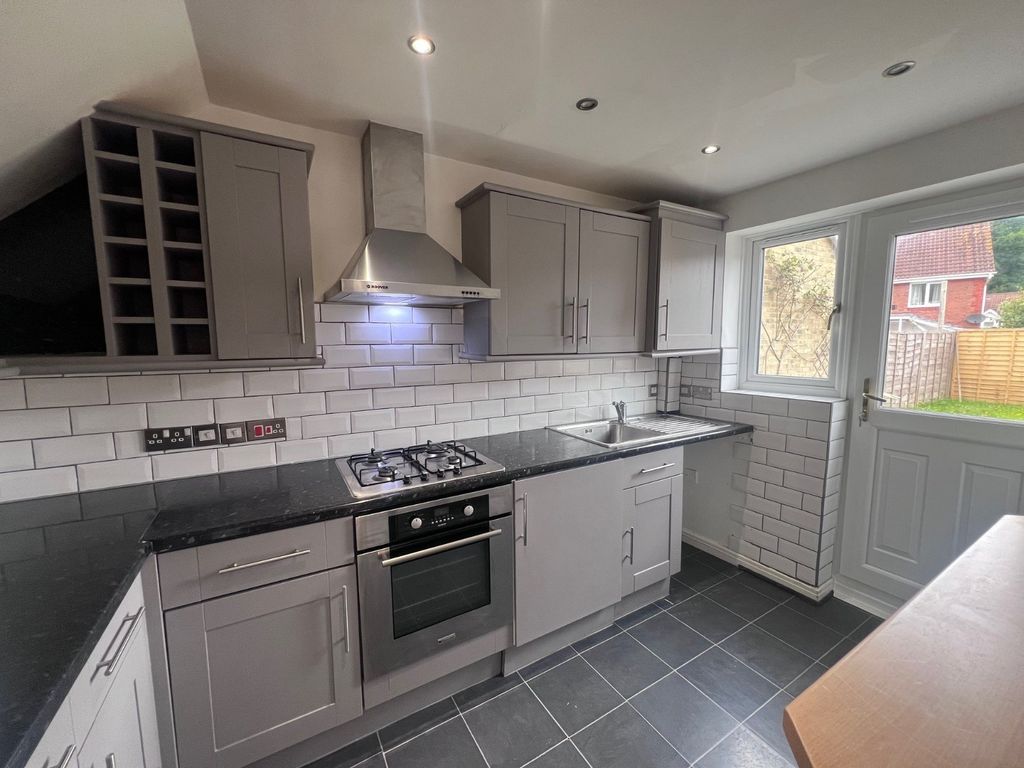 Property photo 3 of 10 Picture No. 02