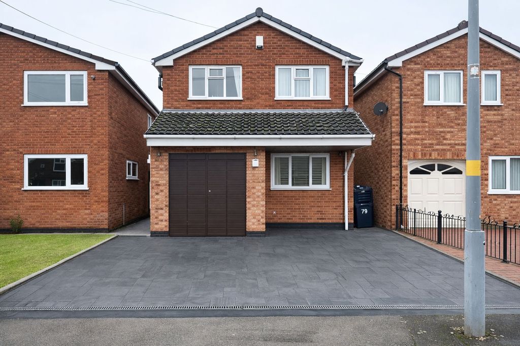 Property photo 1 of 39