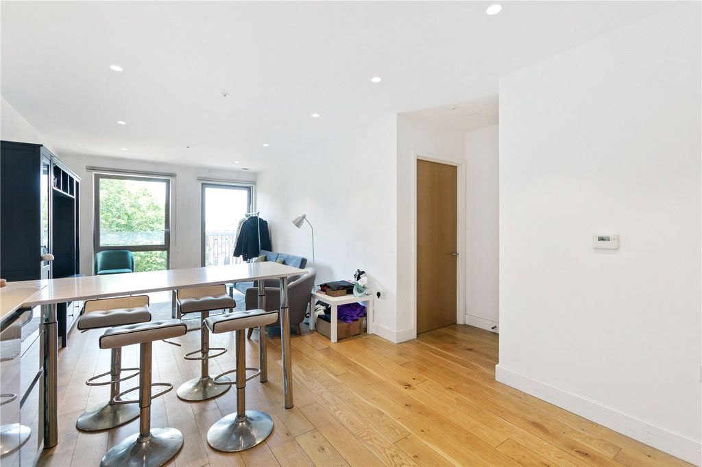 Property photo 2 of 12 Picture No. 05