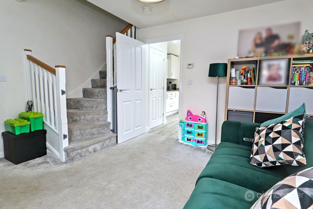 Property photo 3 of 15 5214604